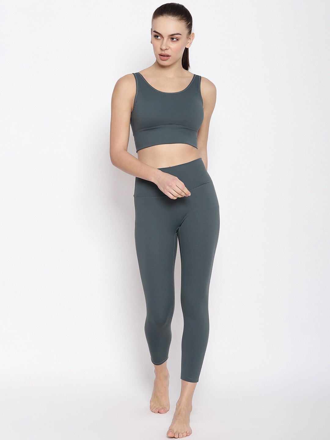 

iki chic Women Green Solid Track Suit