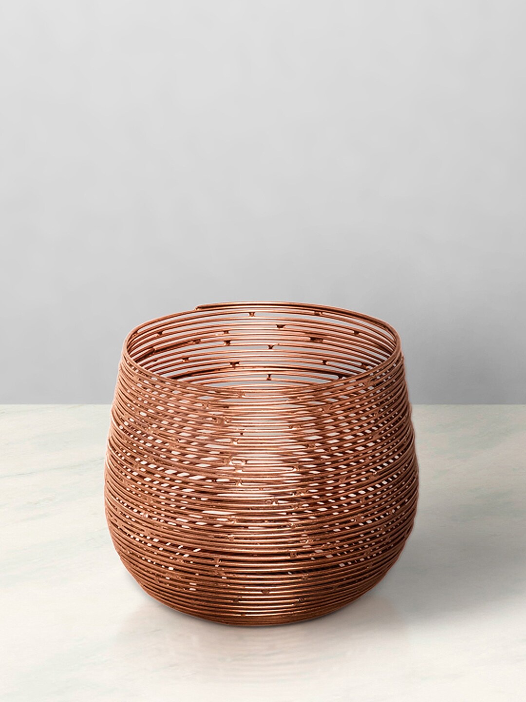 

Living Scapes by Pantaloons Rose Gold-Toned Solid Mesh Candle Holder