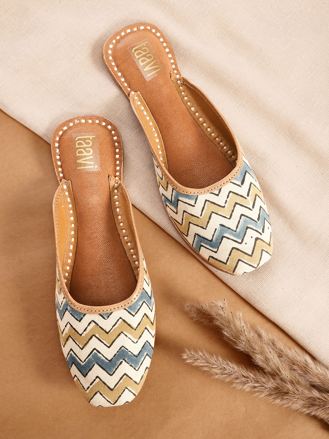 

Taavi Women Cream-Coloured & Blue Chevron Print Handcrafted Mules