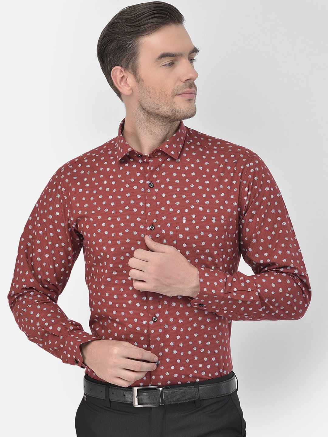 

Canary London Men Red Slim Fit Floral Opaque Printed Casual Shirt