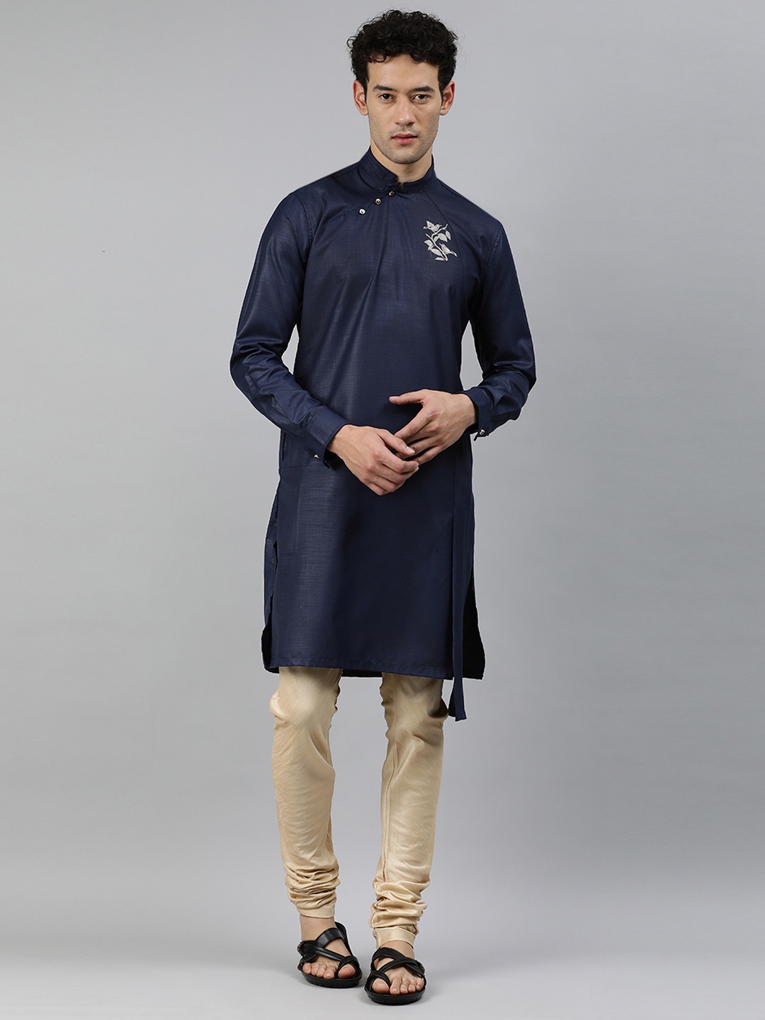

Freehand Men Navy Blue & White Kurta