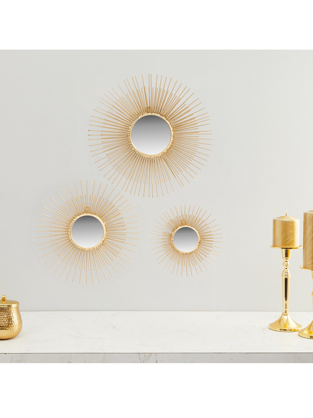 

Home Centre Gold Toned Solid Eternity Round Wall Art