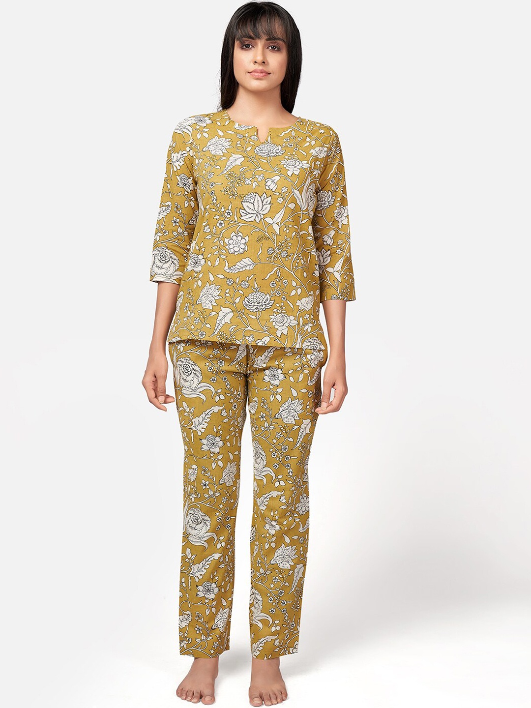 

Vbuyz Women Mustard Floral Printed Night Suit