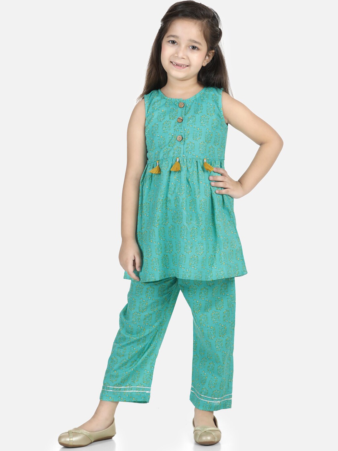 

BownBee Girls Green Printed Regular Pure Cotton Kurti with Pyjamas