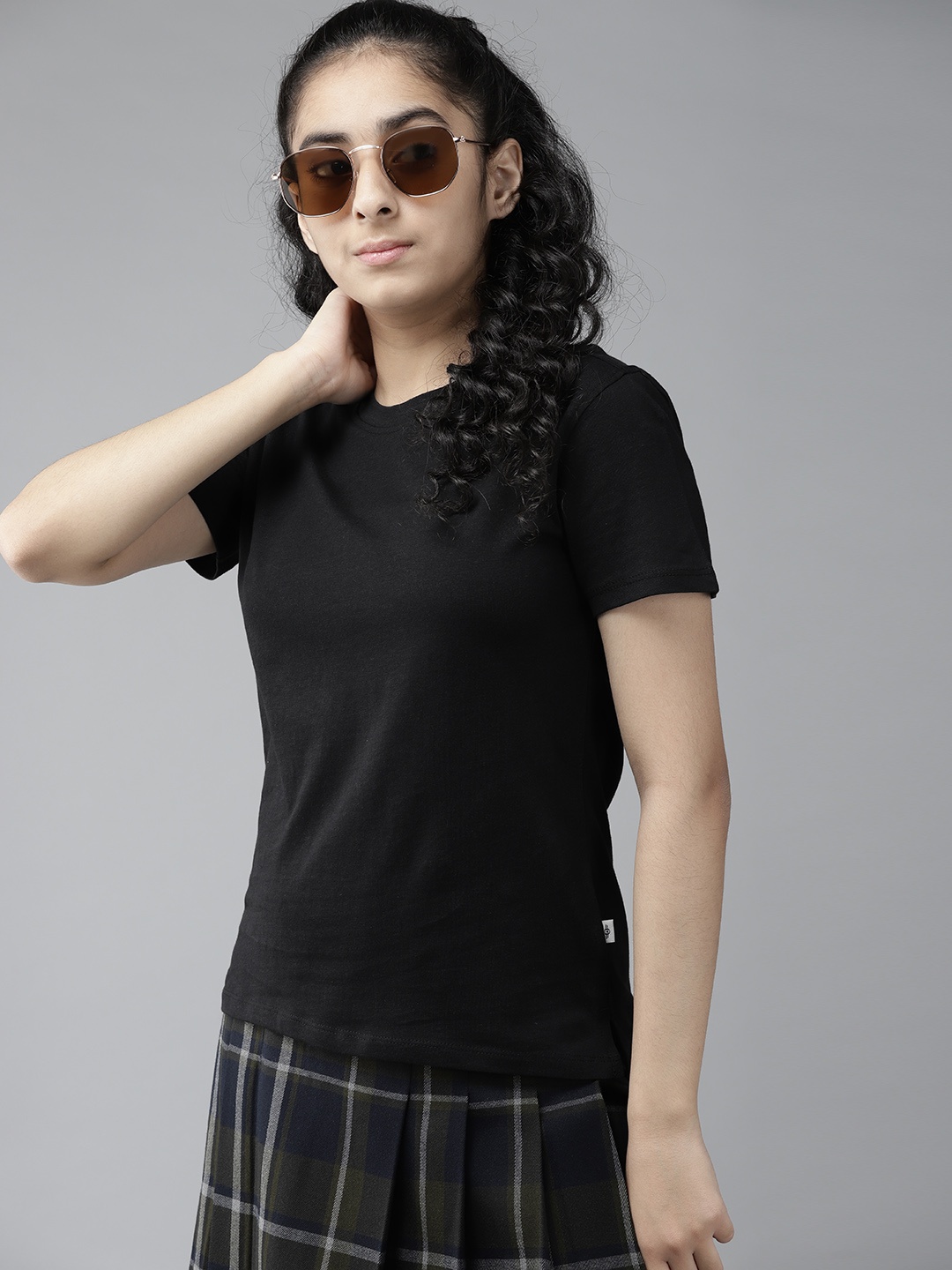 

UTH by Roadster Girls Black Cotton T-shirt