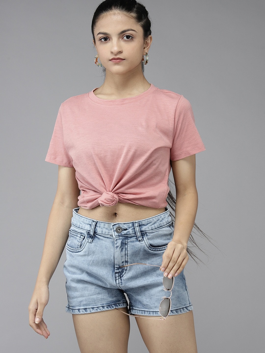 

UTH by Roadster Teen Girls Peach-Coloured Solid Pure Cotton T-shirt