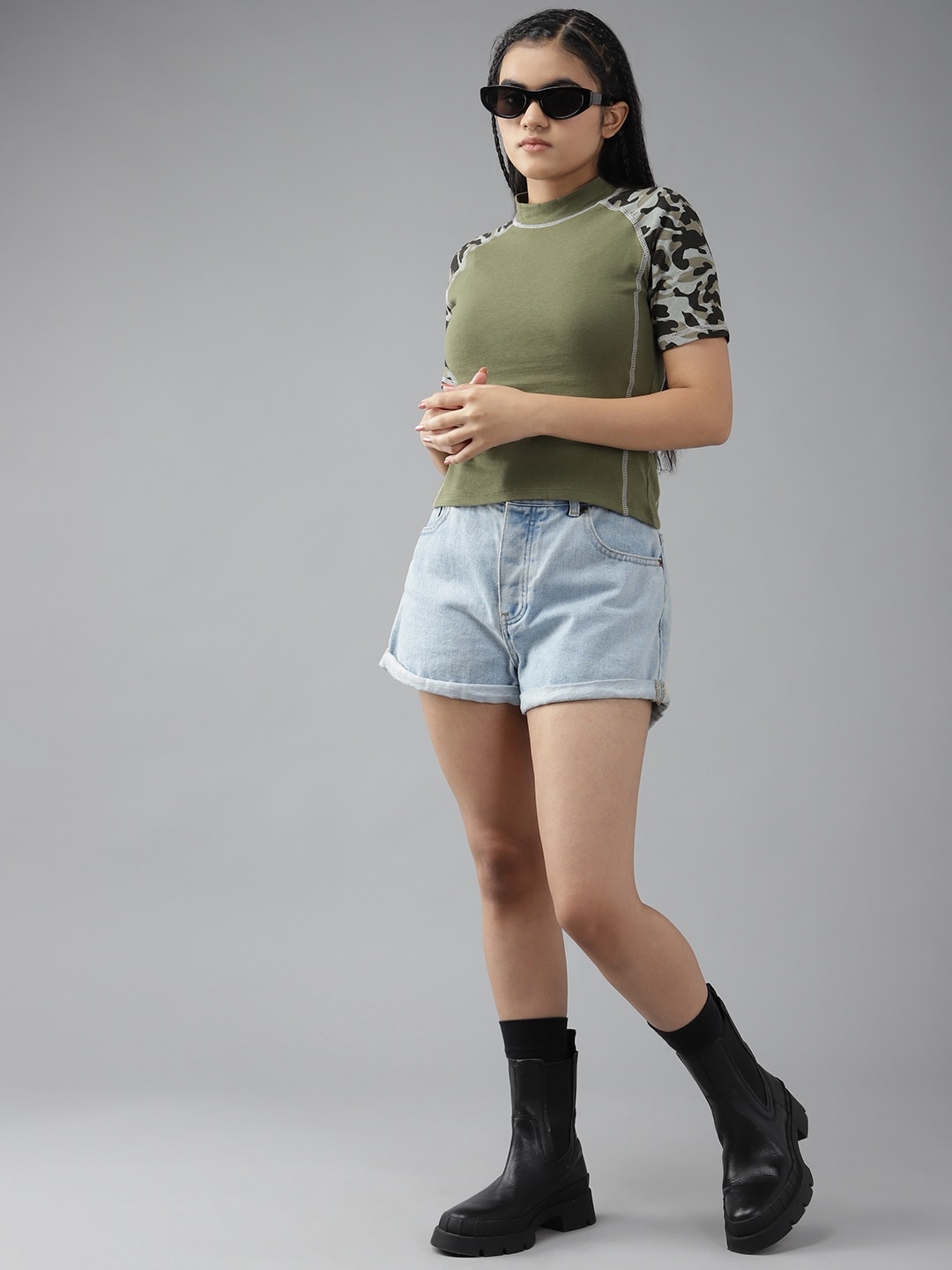 

UTH by Roadster Girls Olive Green & Coffee Brown Solid Cotton T-shirt