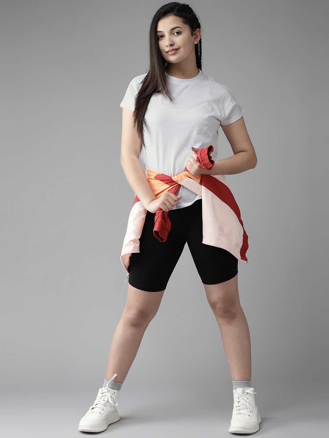 

UTH by Roadster Girls White Solid Cotton T-shirt