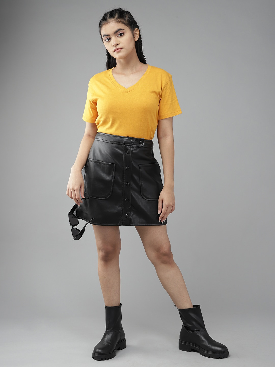 

UTH by Roadster Girls Mustard Yellow Solid V-Neck Cotton T-shirt