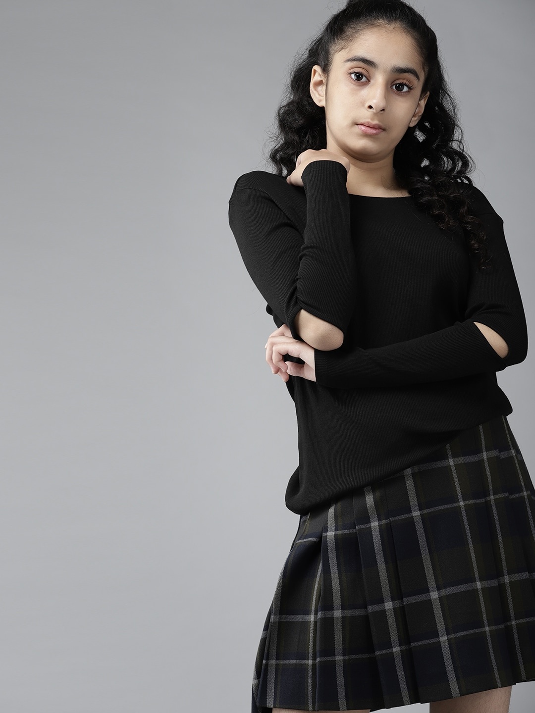 

UTH by Roadster Girls Black Ribbed Top