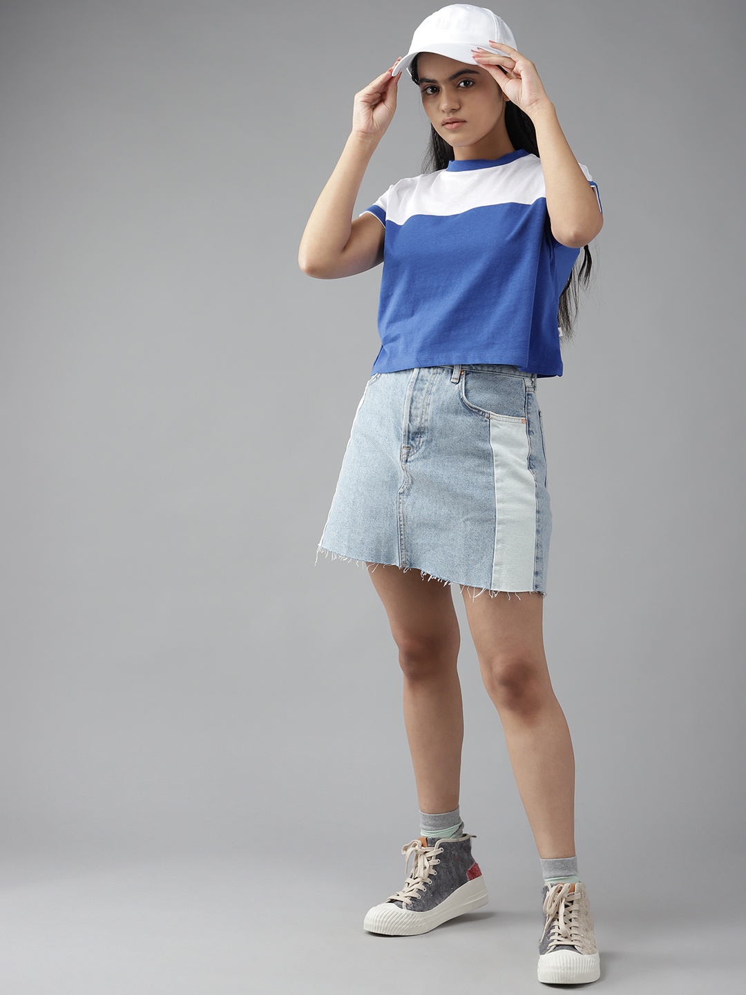 

UTH by Roadster Girls White & Blue Colourblocked Cotton Extended Sleeves T-shirt