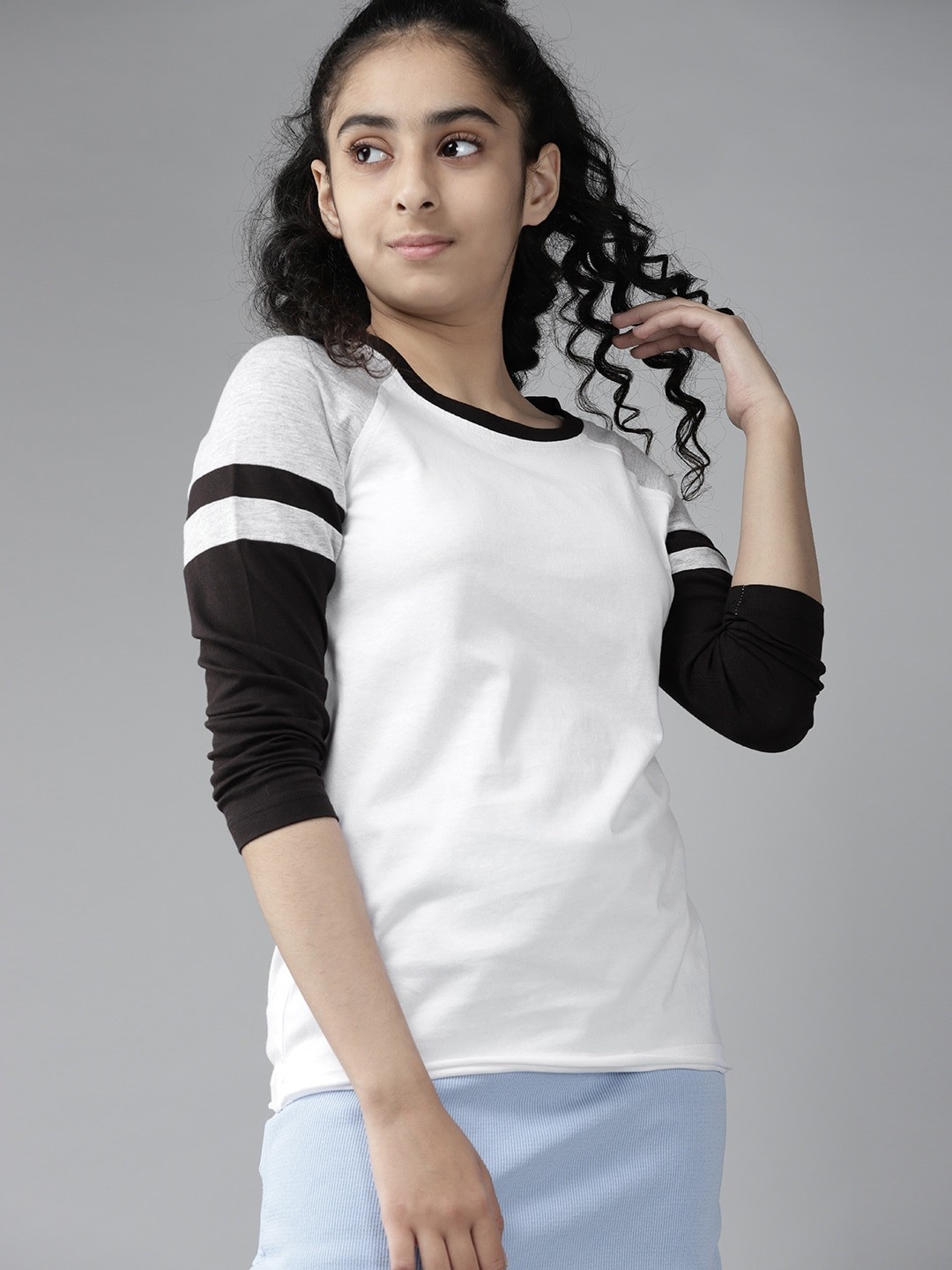

UTH by Roadster Girls White & Black Cotton T-shirt