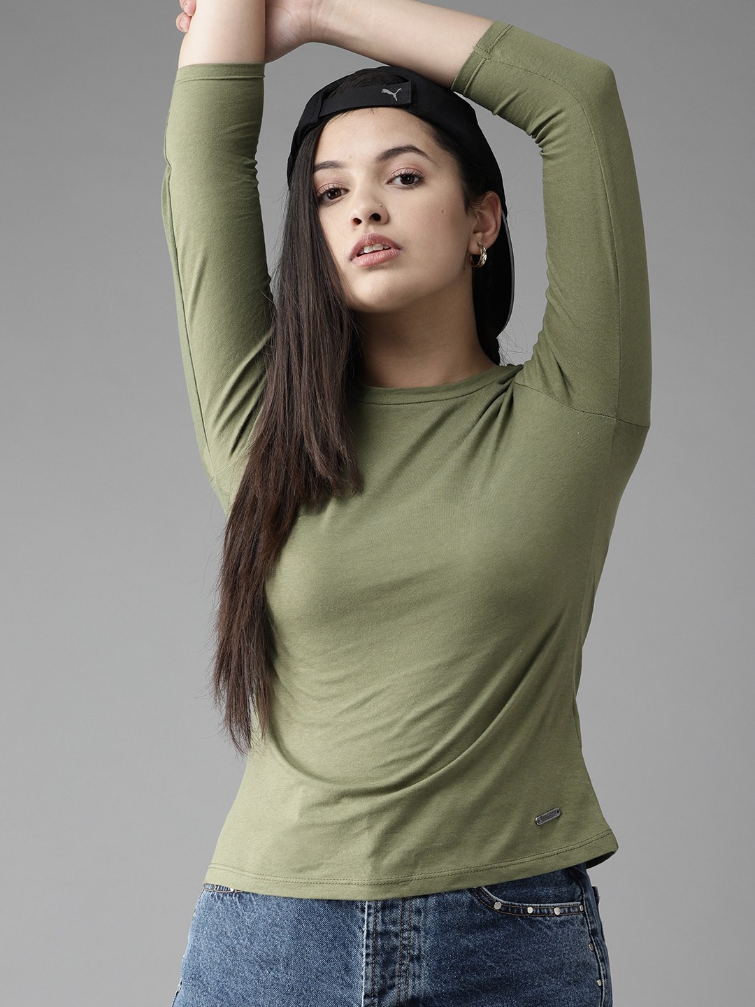 

UTH by Roadster Girls Green Pure Cotton Solid Full Sleeves T-shirt