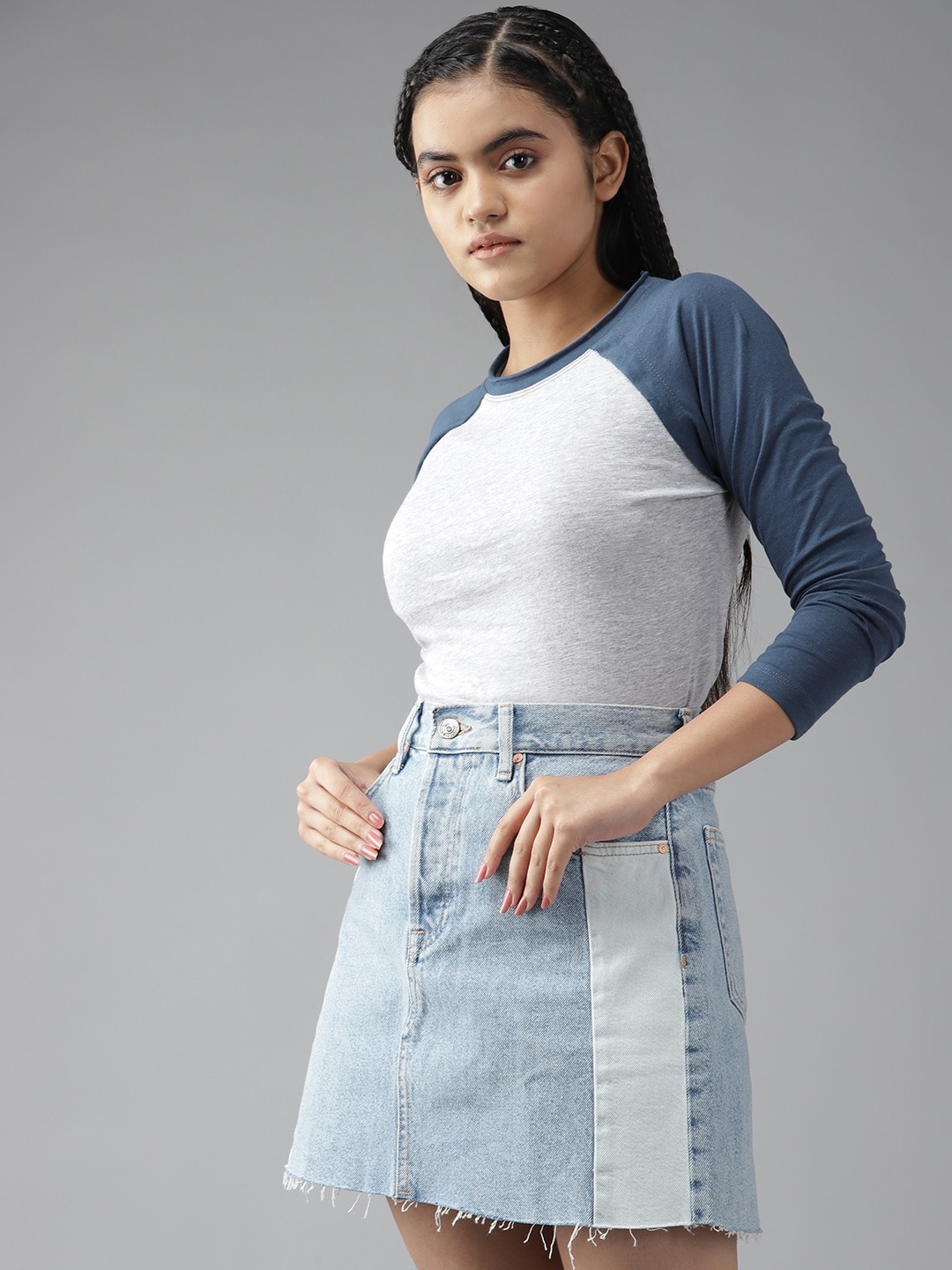 

UTH by Roadster Girls Grey Melange & Teal Green Solid T-shirt