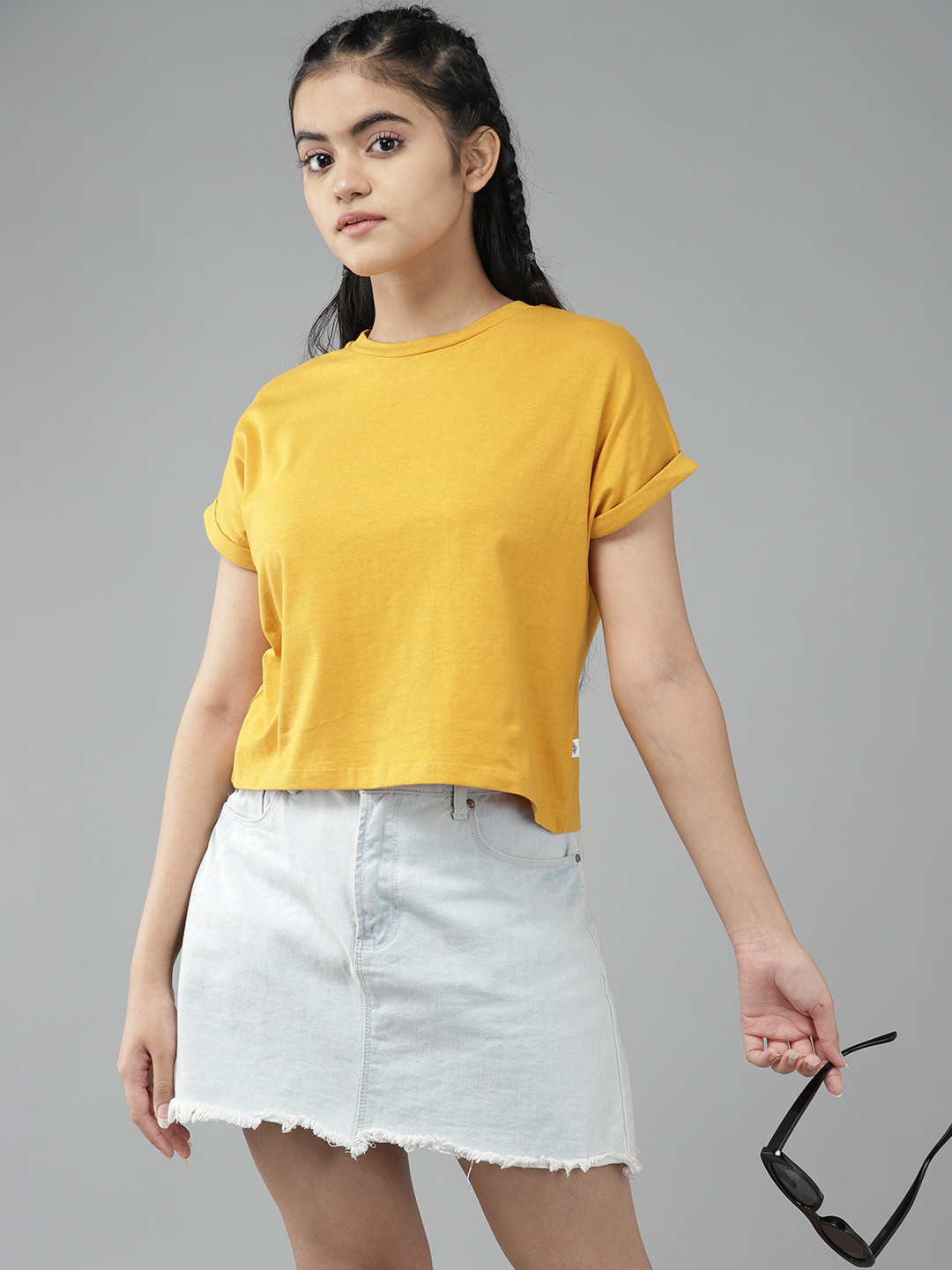 

UTH by Roadster Girls Mustard Yellow Solid Extended Sleeves Pure Cotton T-shirt