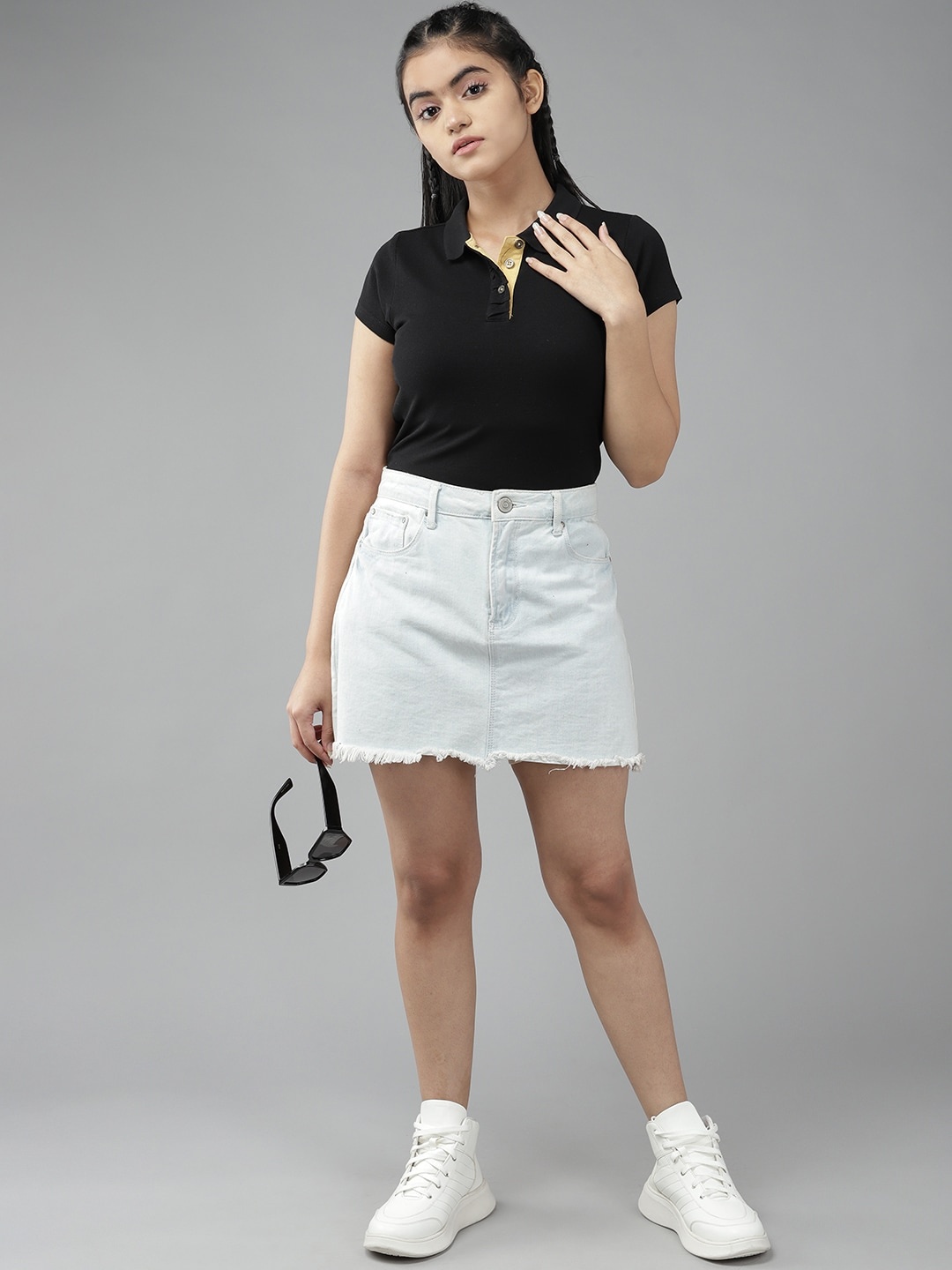 

UTH by Roadster Girls Black Solid Polo Collar Pure Cotton T-shirt