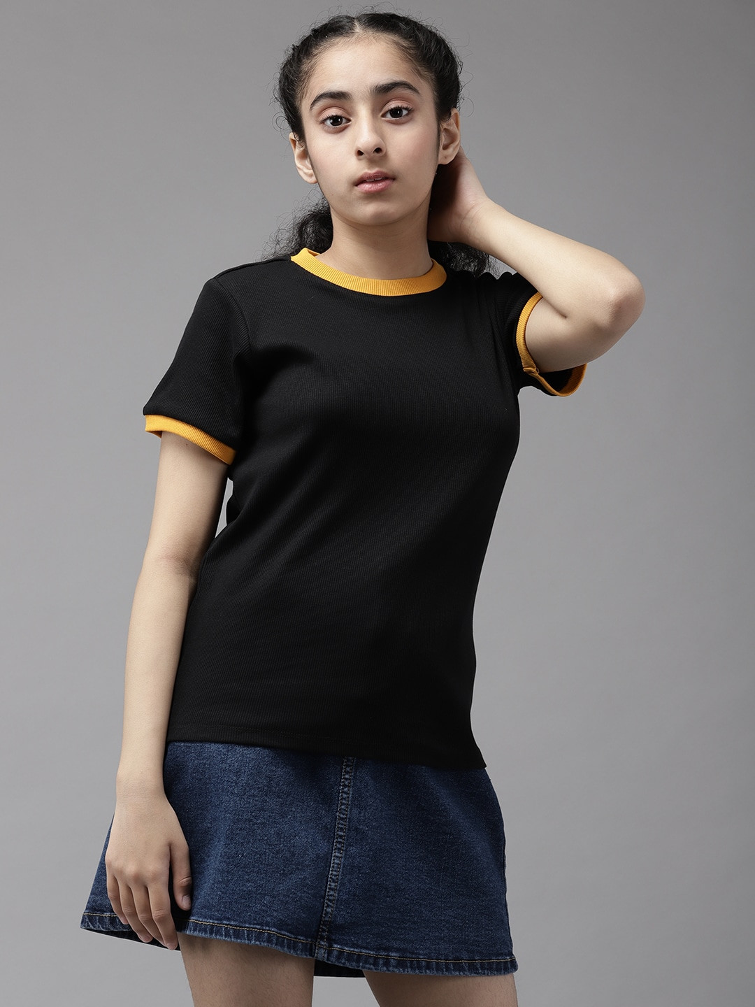 

UTH by Roadster Girls Black Self Striped T-shirt