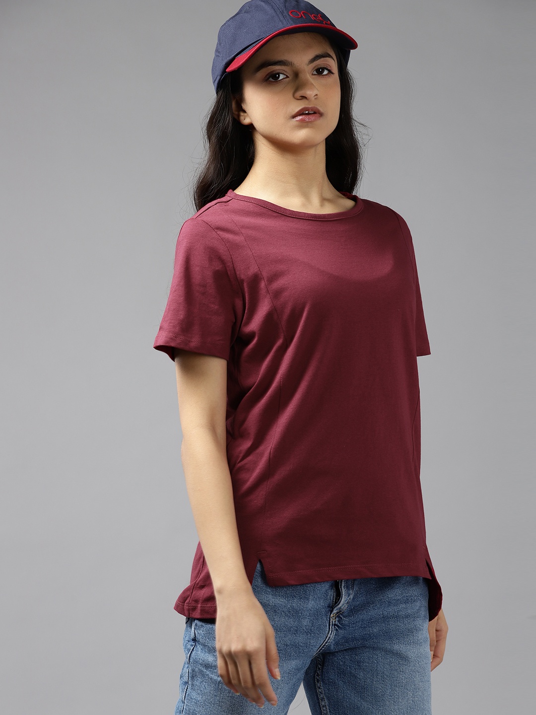 

UTH by Roadster Maroon Solid High-Low Top