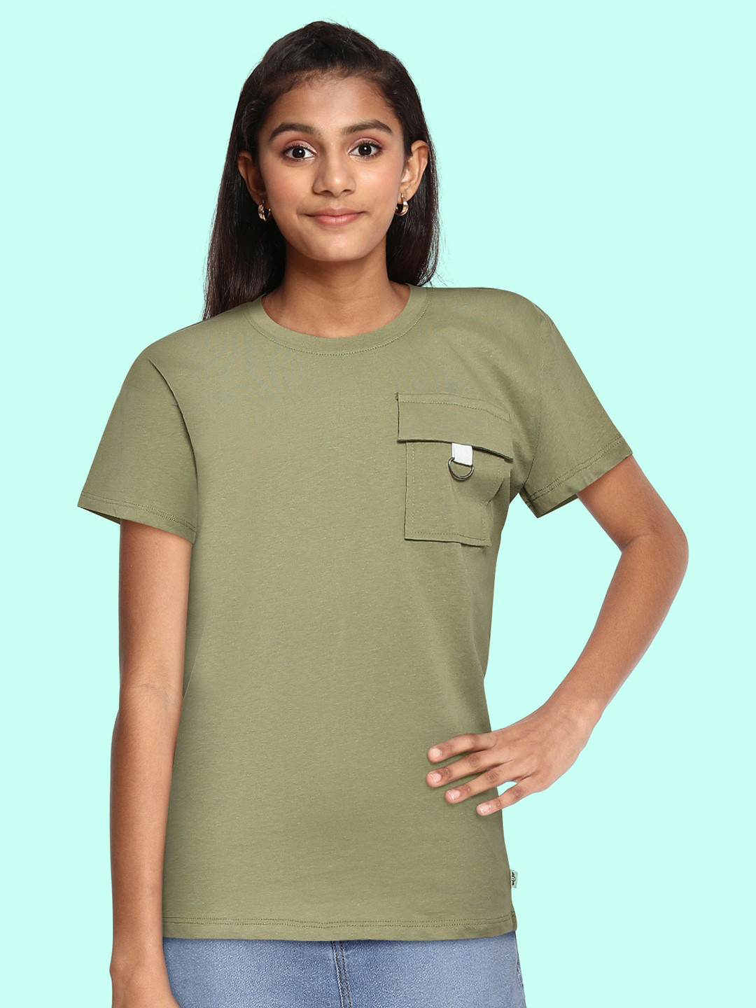 

UTH by Roadster Girls Olive Green Cotton Solid Drop-Shoulder Sleeves T-shirt