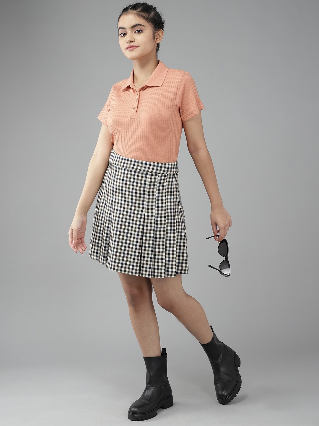 

UTH by Roadster Girls Coral Orange Self-Striped Polo Collar T-shirt