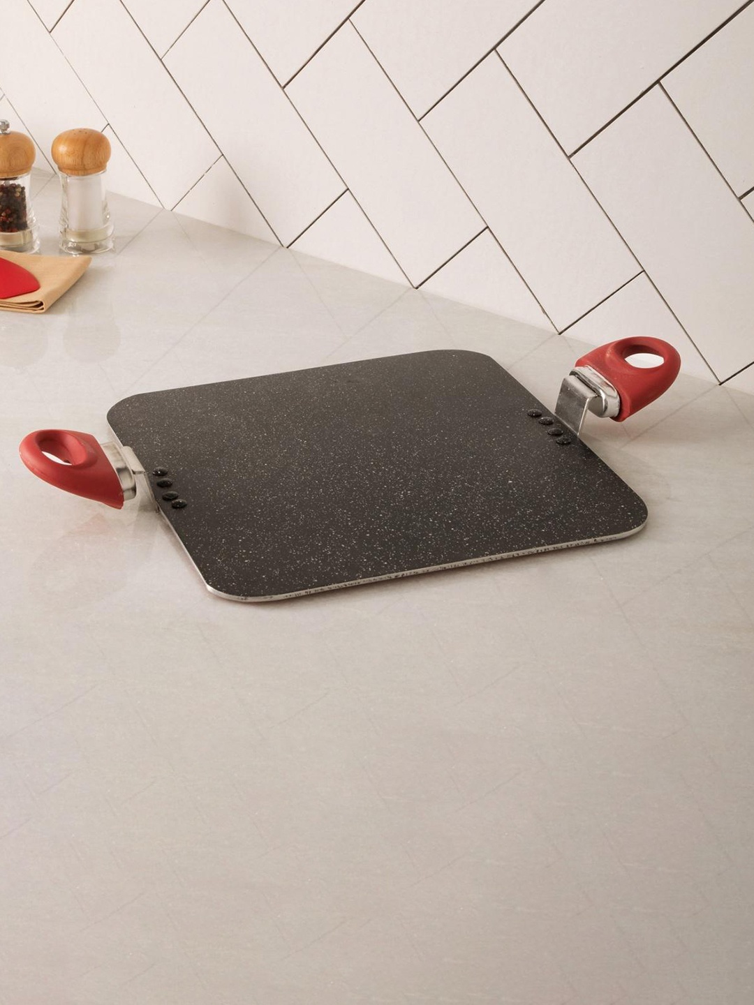 

Home Centre Black & Red Textured Patri Tava