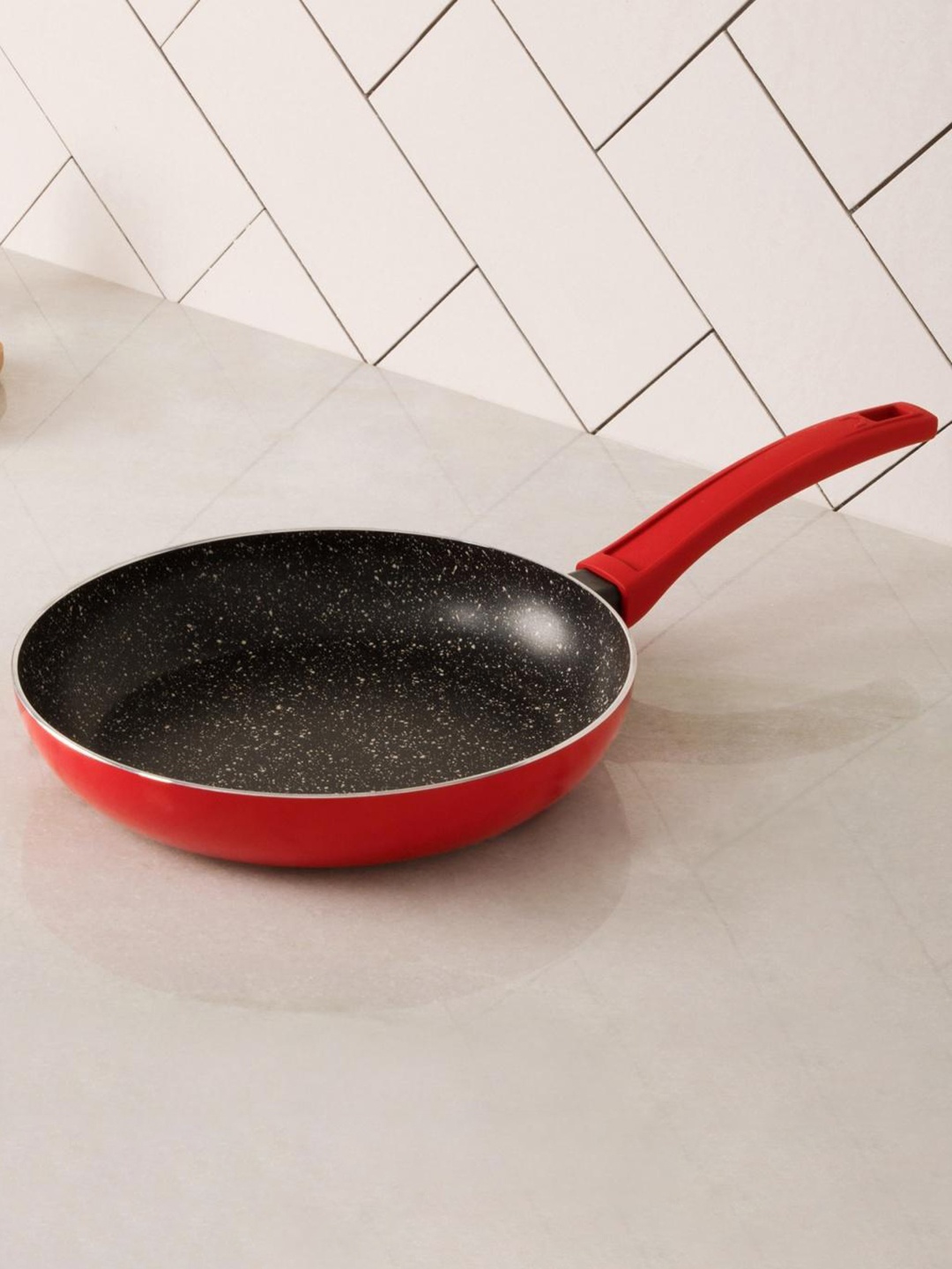 

Home Centre Red & White Elite Magnus Textured Frying Pan