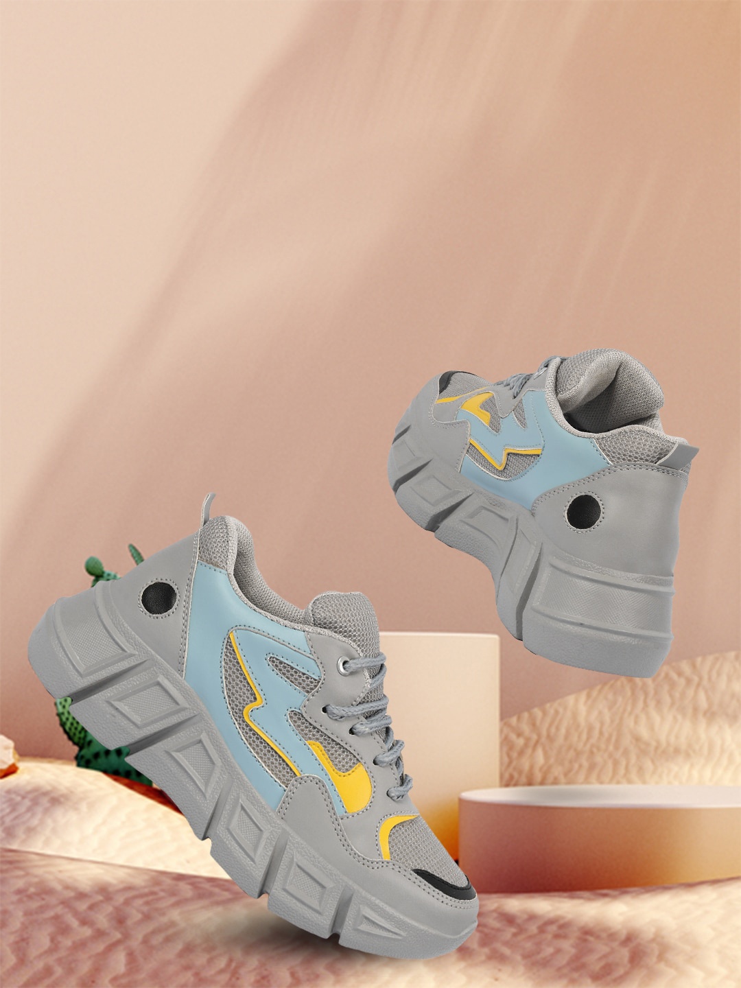 

Alishtezia Women Grey Colourblocked PU Sneakers