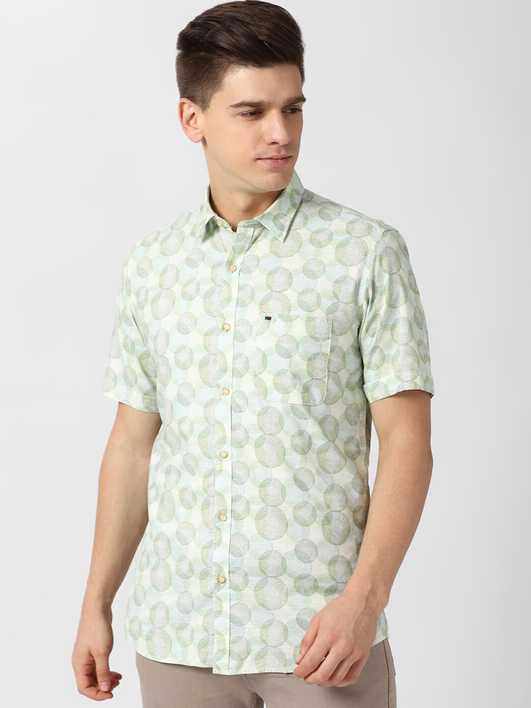 

Peter England Casuals Men Green Slim Fit Opaque Printed Casual Shirt