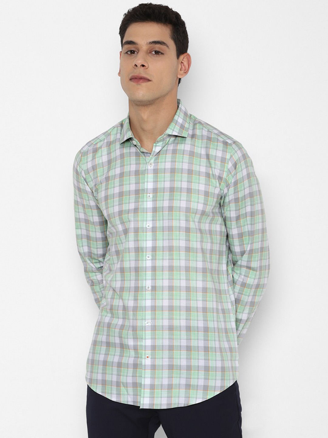 

SIMON CARTER LONDON Men Green Slim Fit Opaque Checked Casual Shirt