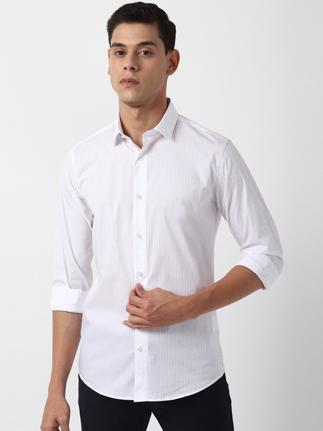 

Louis Philippe Sport Men White Slim Fit Opaque Micro Ditsy Printed Casual Shirt