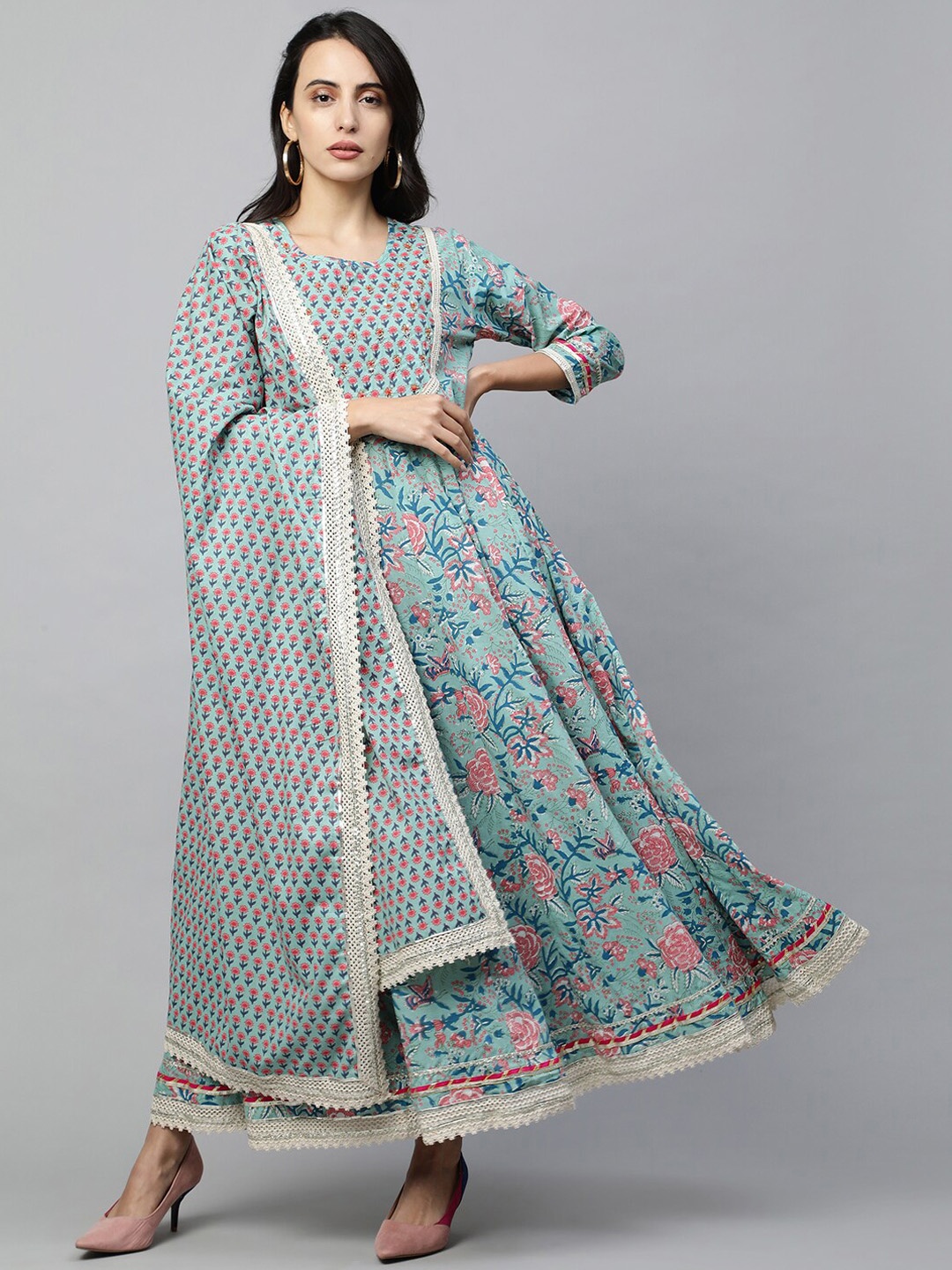 

FASHOR Women Sea Green Floral Block Printed Zardozi Cotton Kurta with Trousers & Dupatta