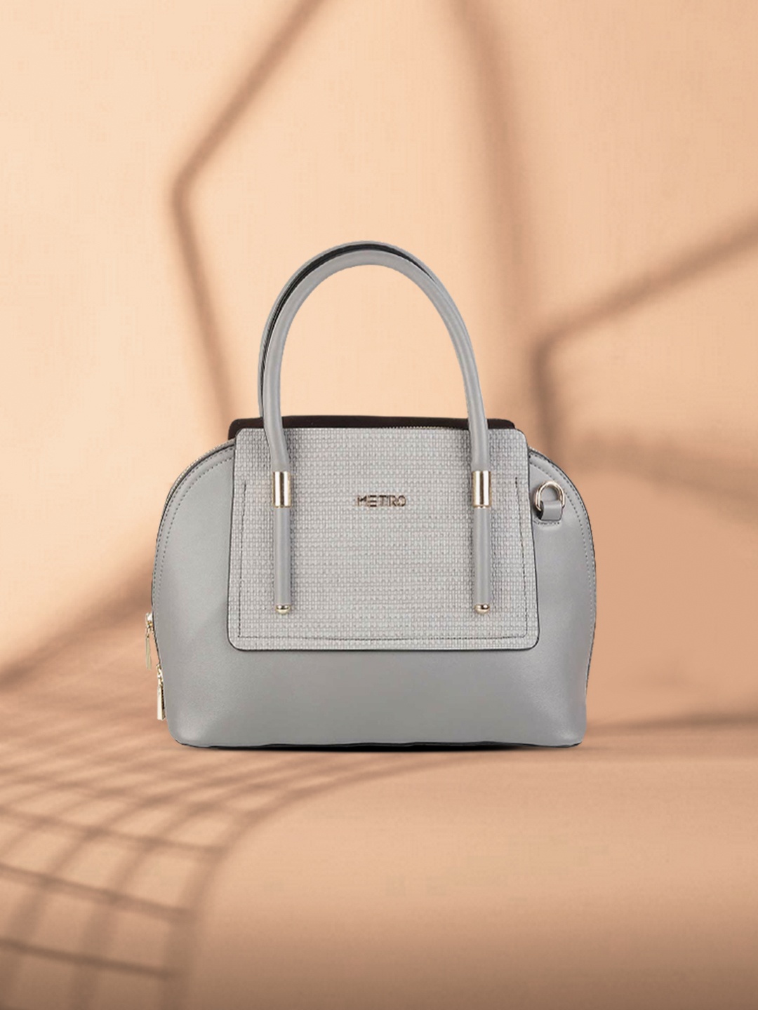

Metro Women Grey Textured Handheld Bag