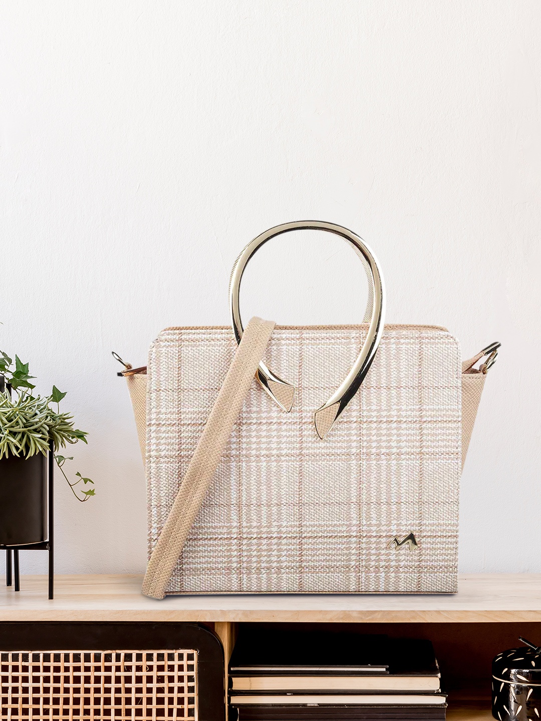 

Metro Beige Checked PU Bucket Handheld Bag