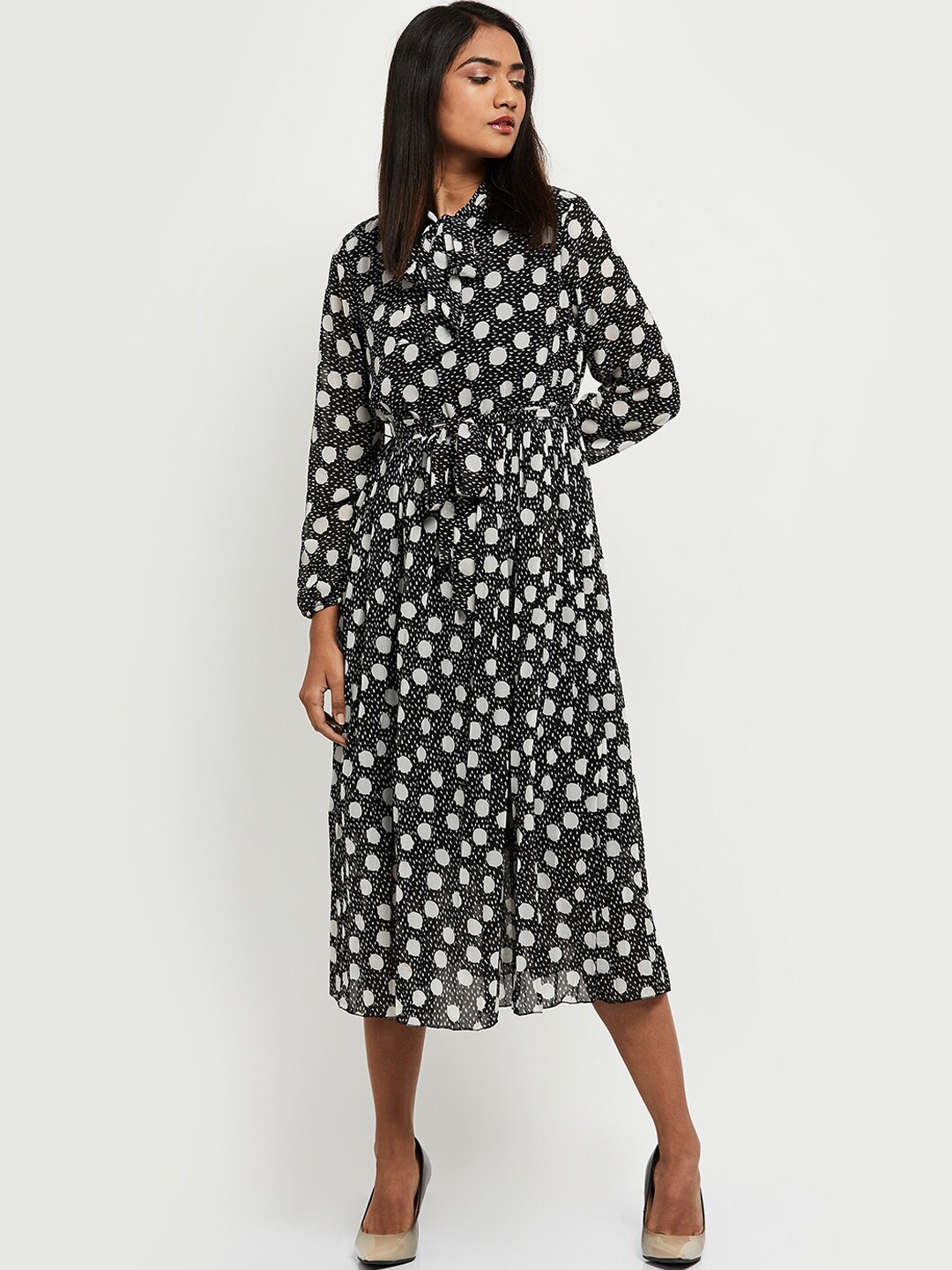 

max Women Black Tie-Up Neck Midi Dress
