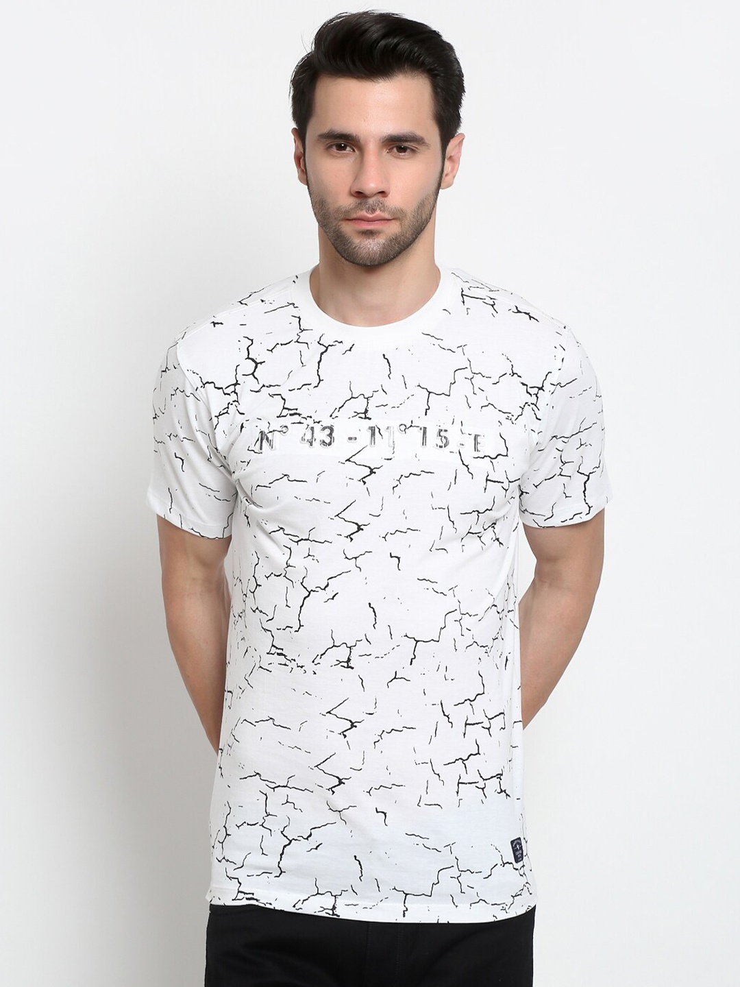 

Cantabil Men White Printed Monochrome Pockets T-shirt