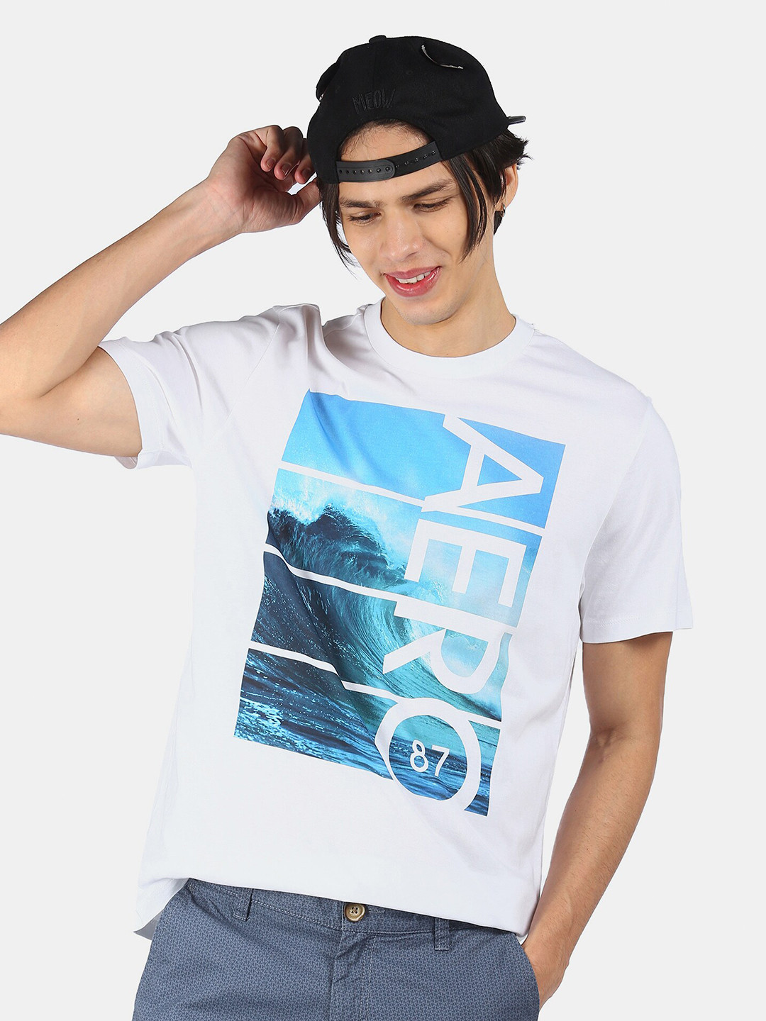 

Aeropostale Men White Blue Printed Pure Cotton T-shirt