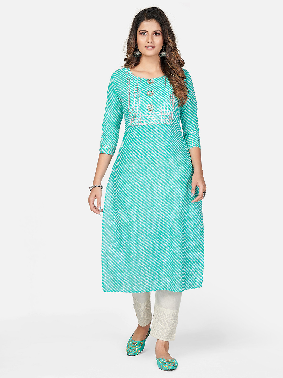 

Vbuyz Women Turquoise Blue & White Leheriya Printed Gotta Patti Kurta