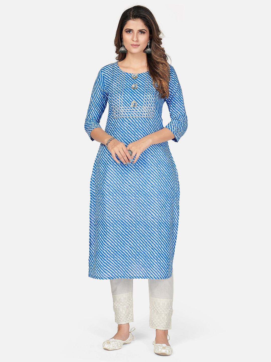 

Vbuyz Women Blue & White Leheriya Printed Gotta Patti Kurta