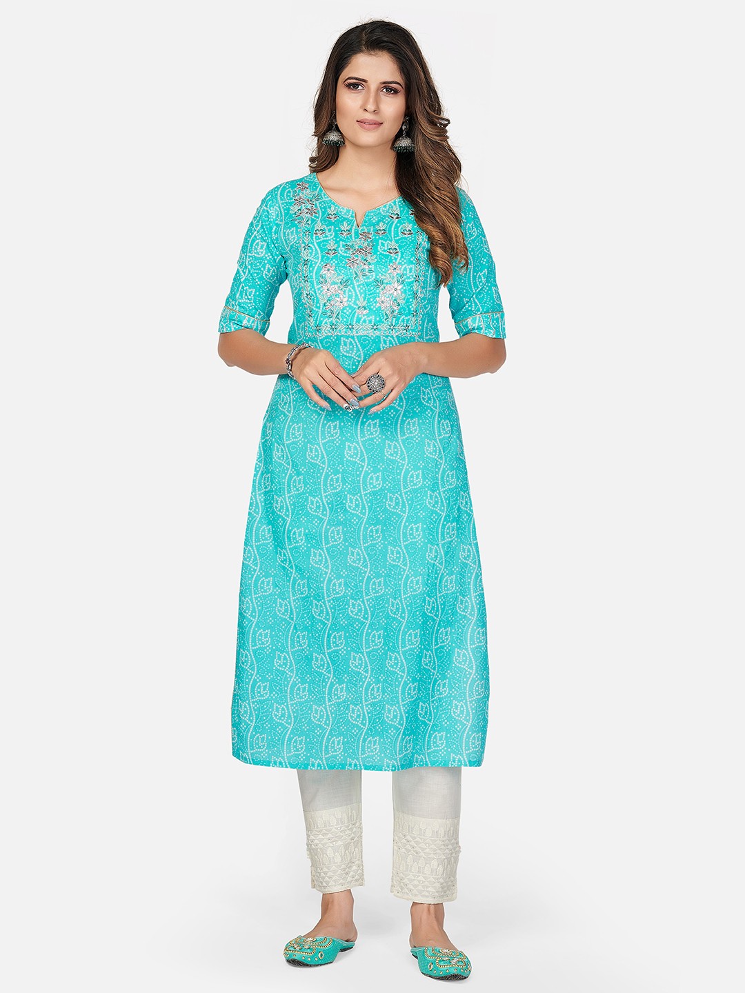 

Vbuyz Women Turquoise Blue & White Bandhani Printed Embroidered Kurta