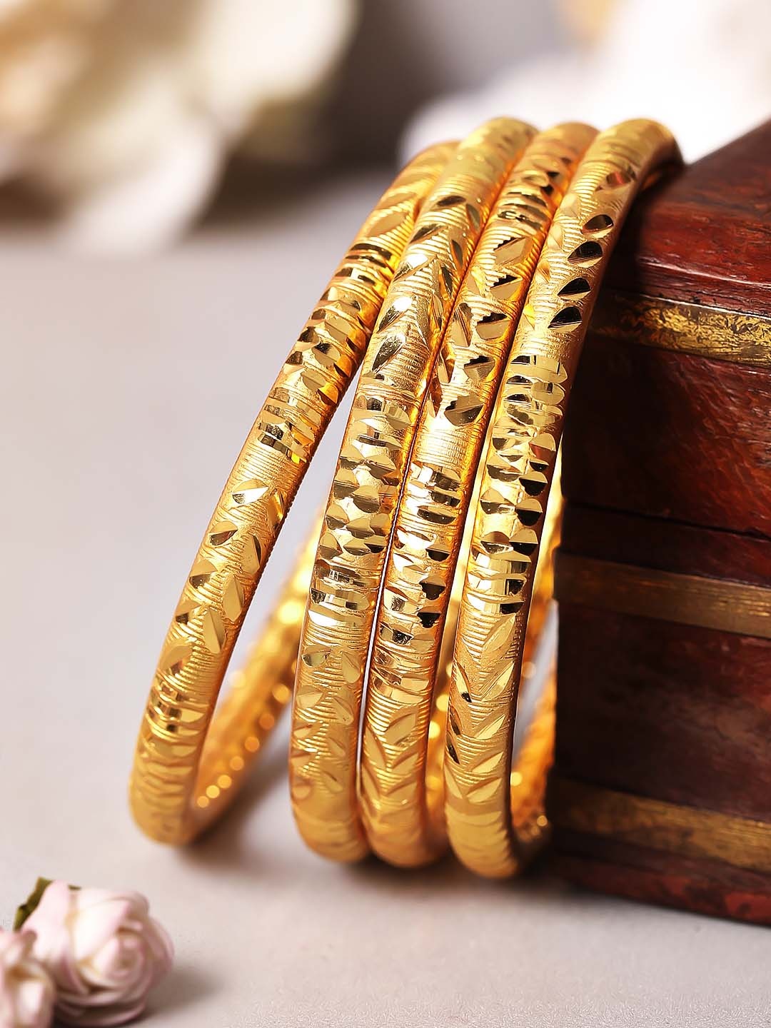 

Rubans Set Of 4 Gold-Plated Filgree Handcrafted Bangles