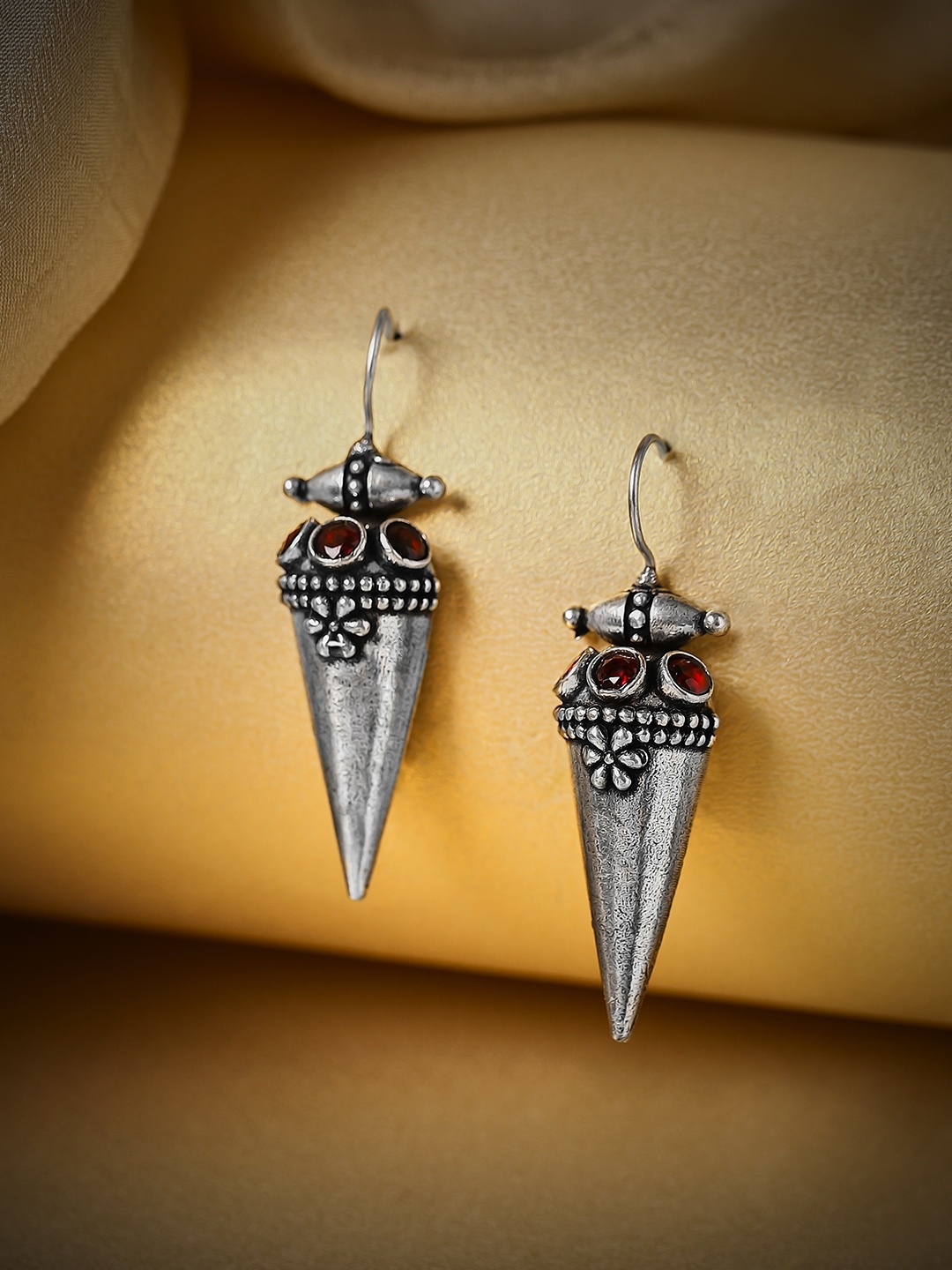 

Rubans Silver Plated Contemporary Drop Earrings