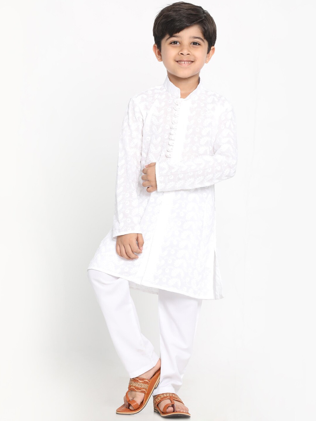 

VASTRAMAY Boys White Embroidered Regular Kurta with Pyjamas