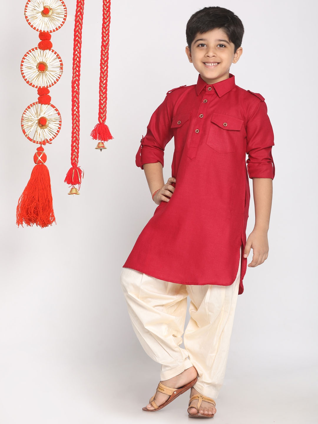 

VASTRAMAY Boys Maroon & Cream Pathani Cotton Blend Kurta with Patiala