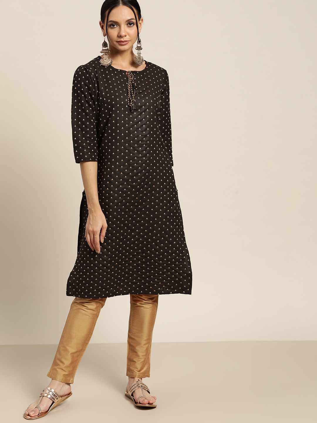 

Sangria Women Black & Beige Woven Design Tie-Up Neck Straight Kurta