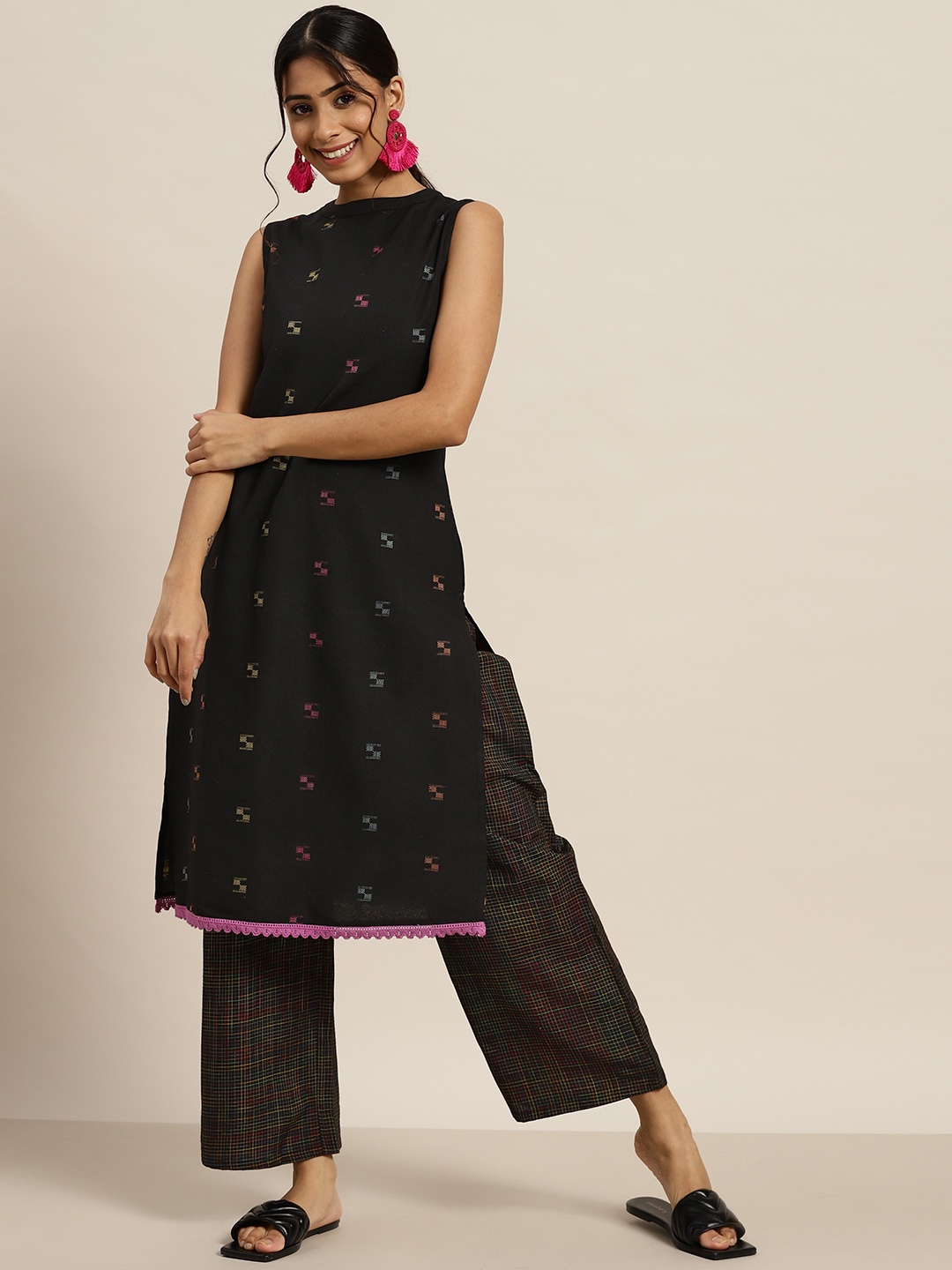 

Sangria Women Charcoal Grey & Pink Embroidered Straight Kurta with Trousers