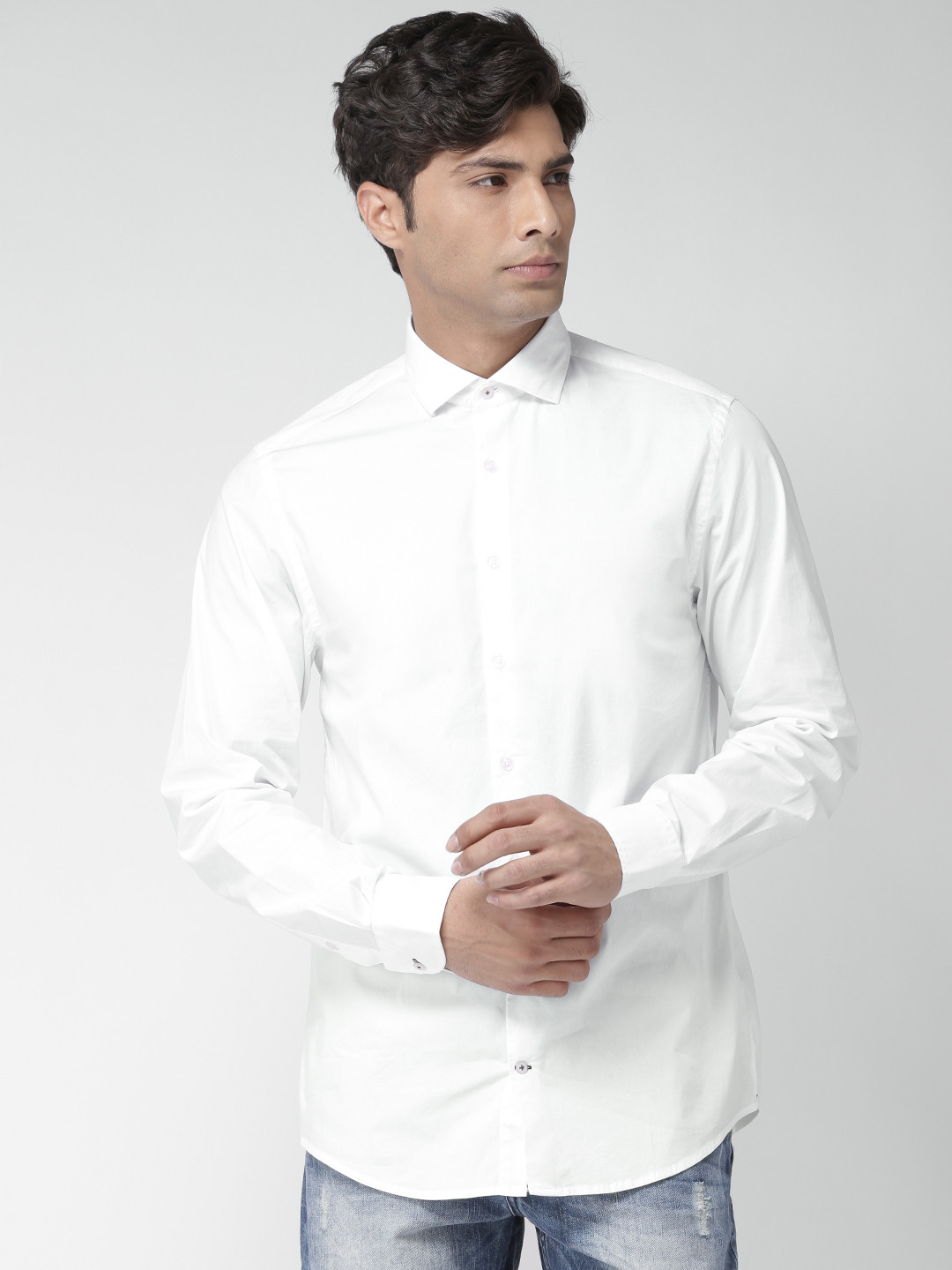 

Tommy Hilfiger Men White Solid Casual Shirt
