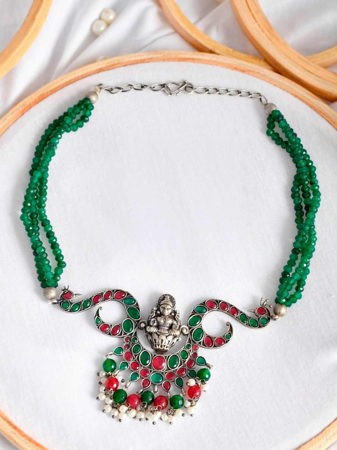 

Infuzze Women Silver & Green Silver-Plated Oxidized Short Necklace