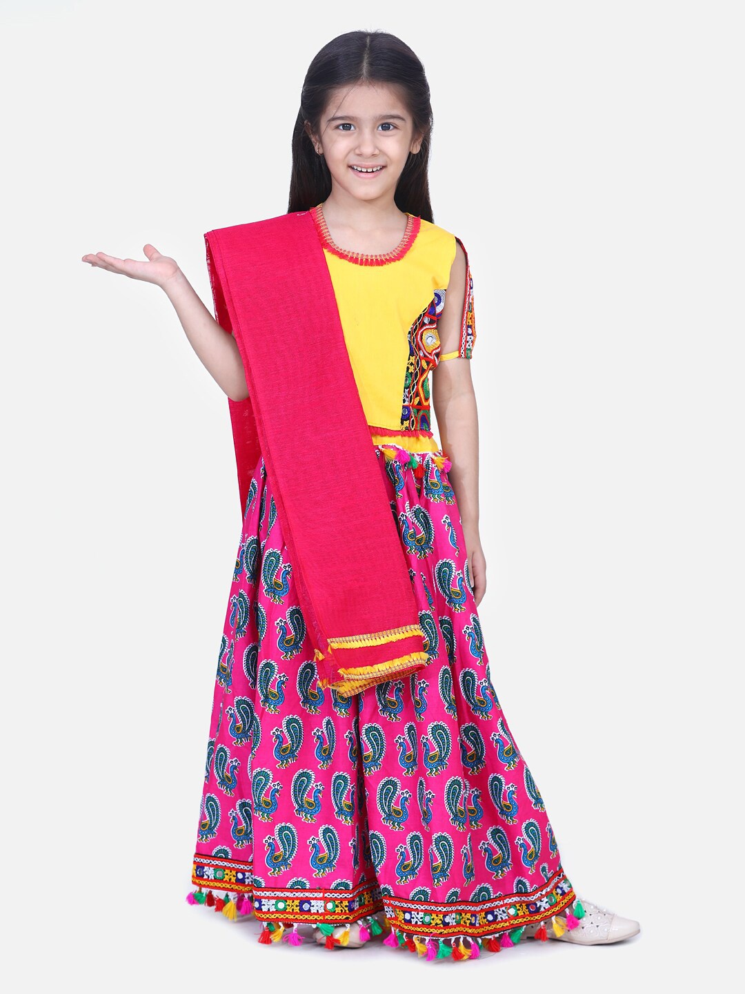 

BownBee Girls Pink & Yellow Embellished Bandhani Ready To Wear Lehenga & Blouse Dupatta