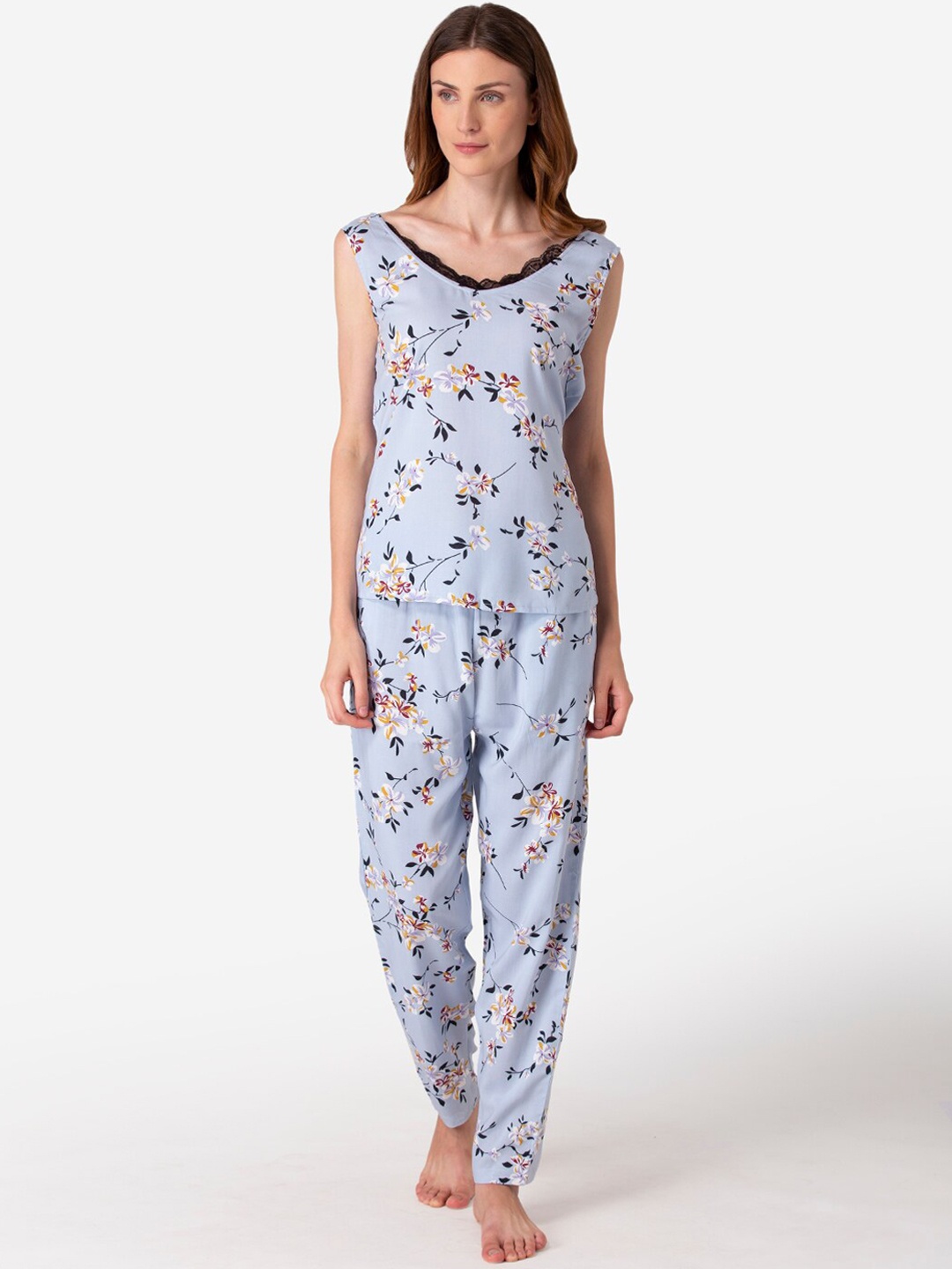

Fluffalump Women Blue Floral Printed Night suit