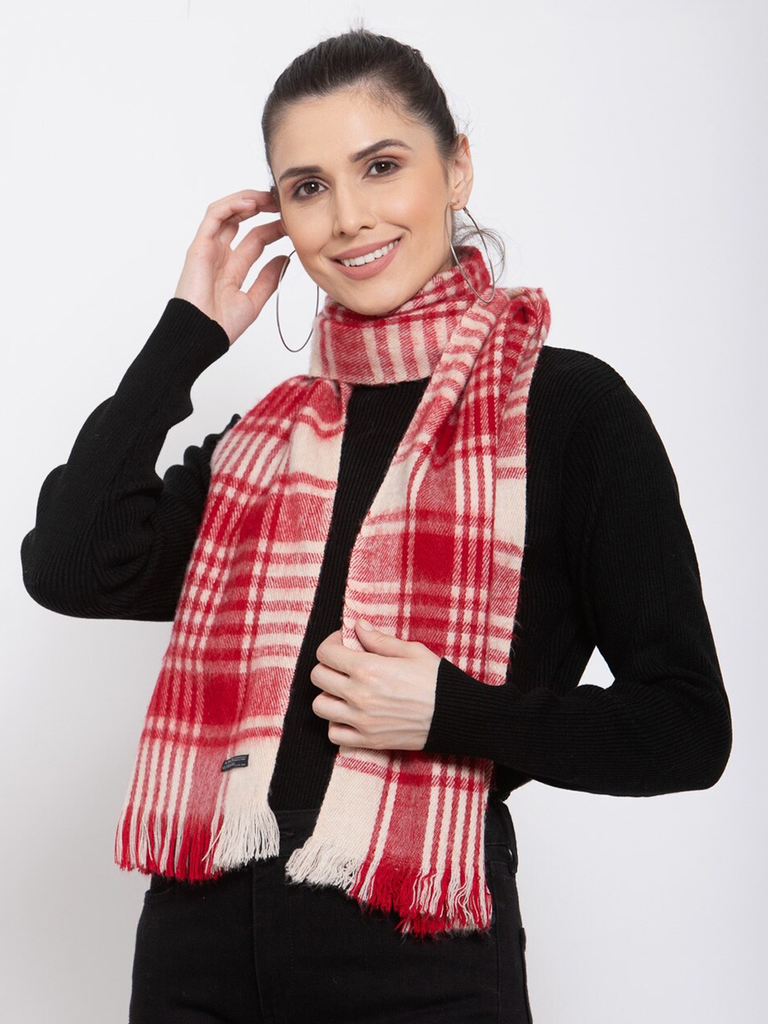 

513 Women Red & White Checked Woven Muffler